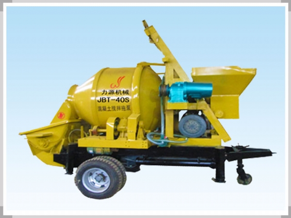 混凝土攪拌拖泵多少錢(qián)？哪家好？
